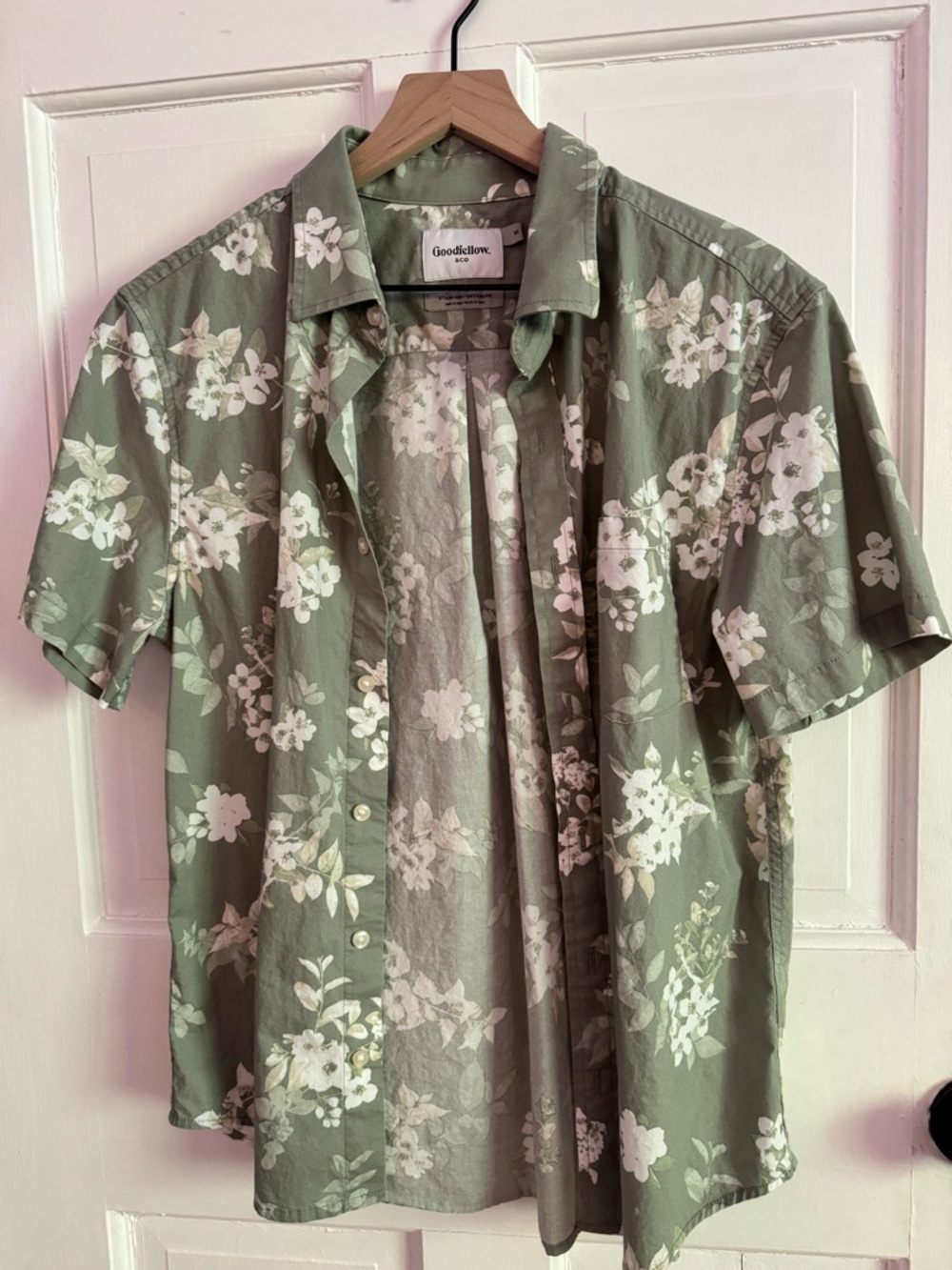 Goodfellow & Co Sage Green White Floral Short-Sleeve Button-Down Shirt